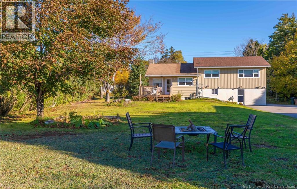 3808 Loch Lomond Road - 48