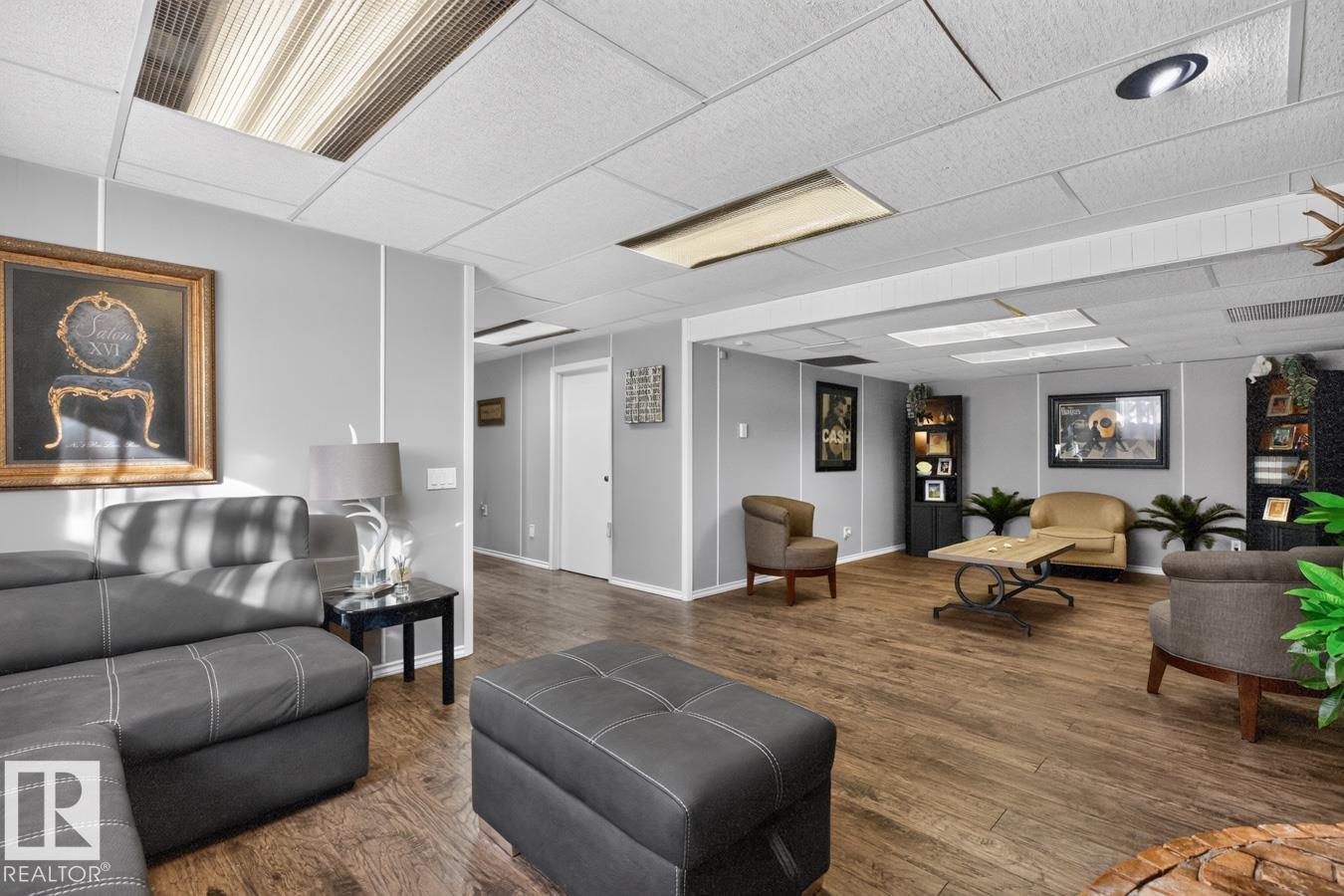 5502 48 Avenue, photo 30