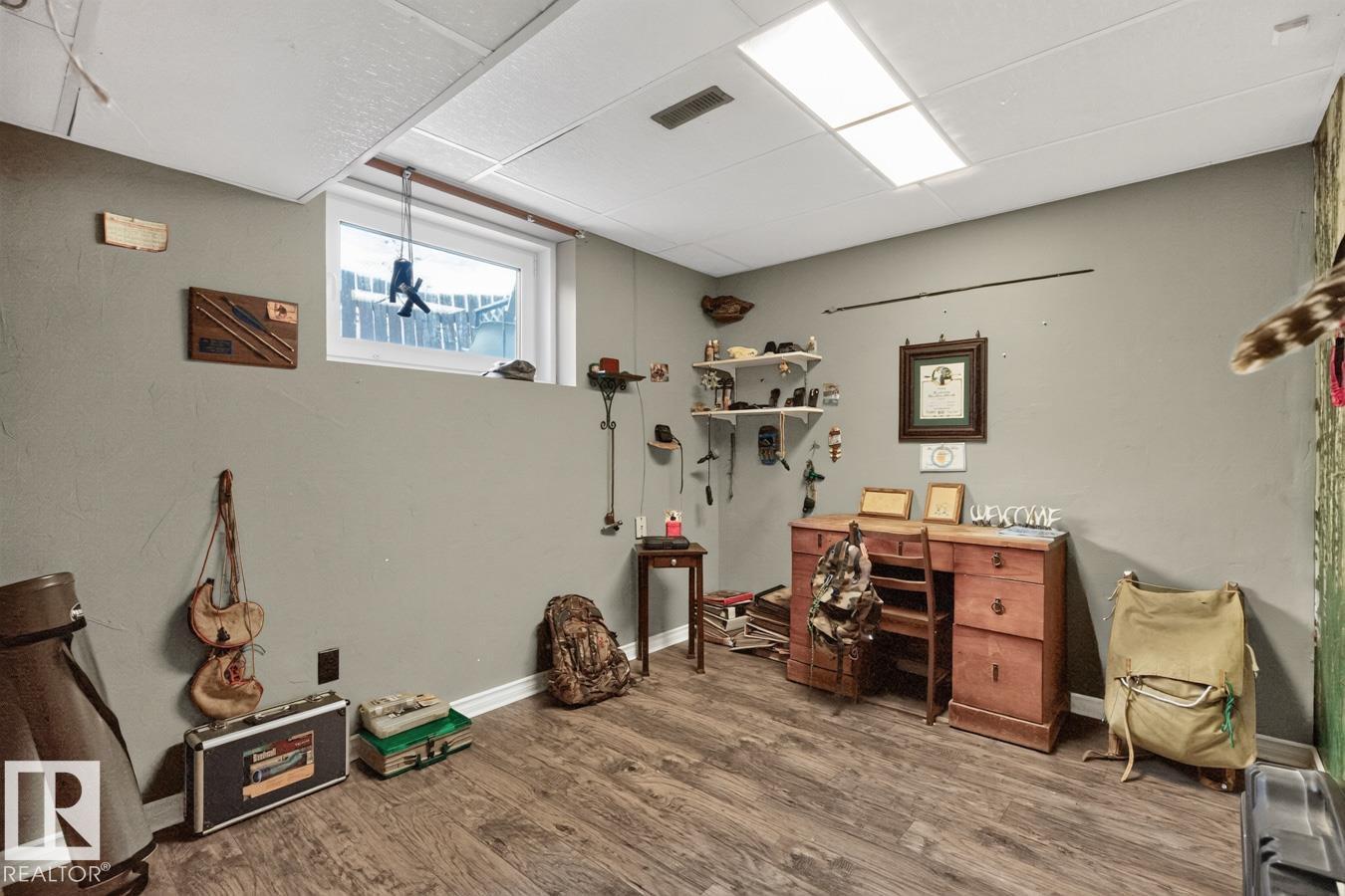 5502 48 Avenue, photo 35