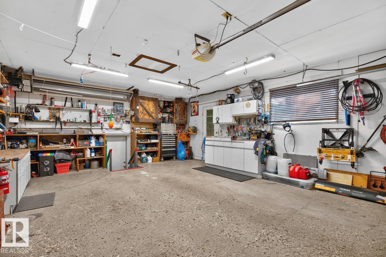 5502 48 Avenue, photo 41