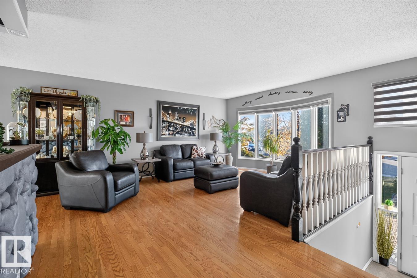 5502 48 Avenue, photo 5