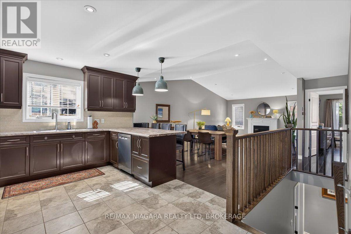 48 FALCON DRIVE - 20