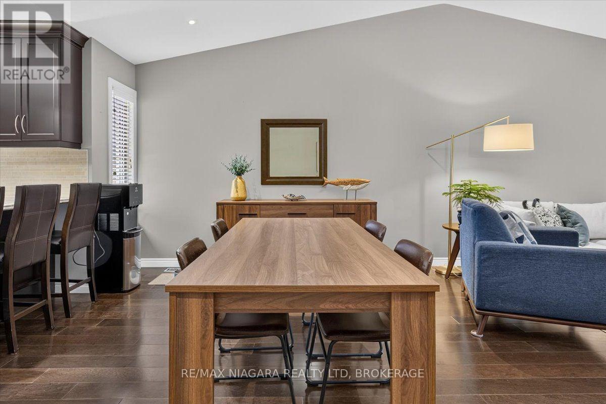 48 Falcon Drive — photo 24