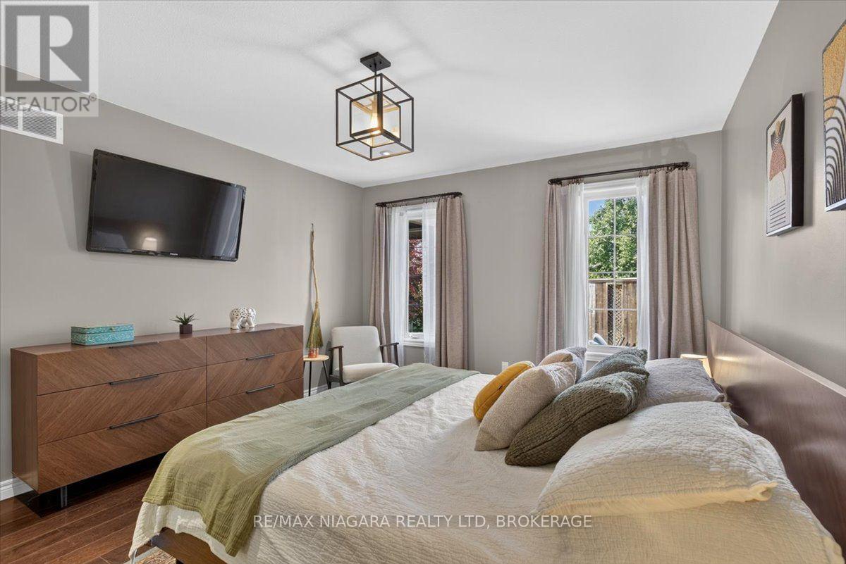 48 Falcon Drive — photo 34