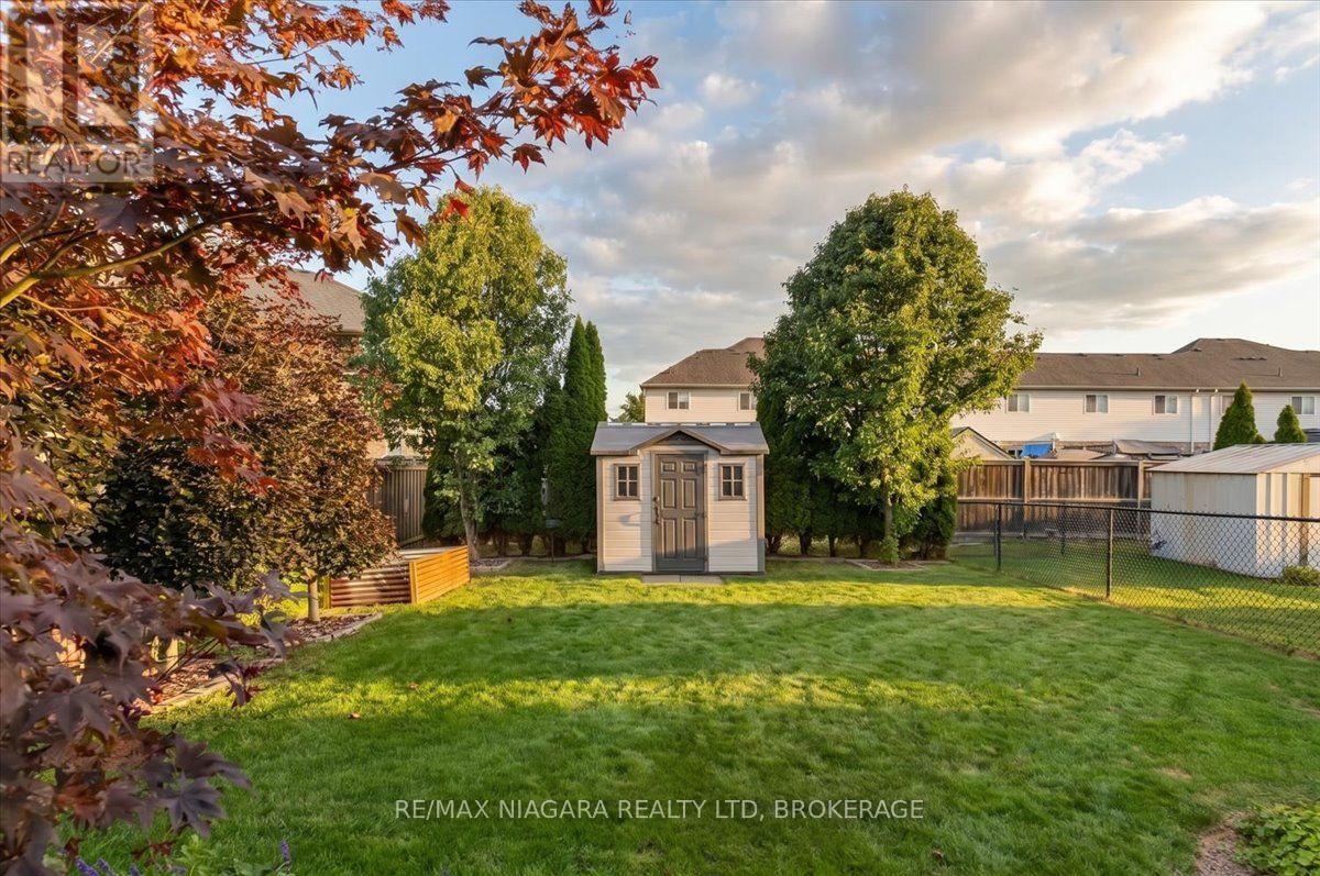 48 FALCON DRIVE, Welland (Coyle Creek) — photo 8
