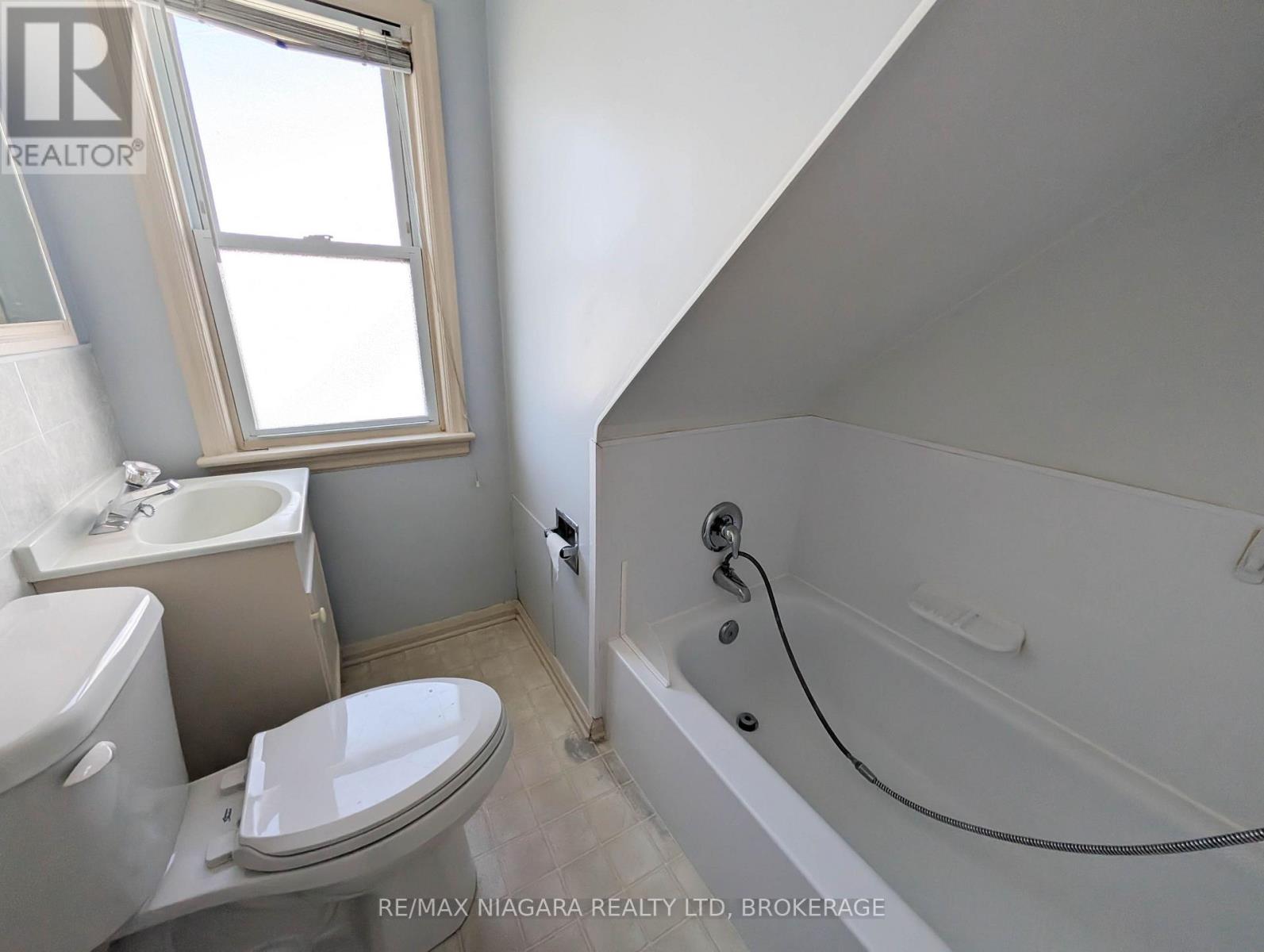 106 Haig Street — photo 25