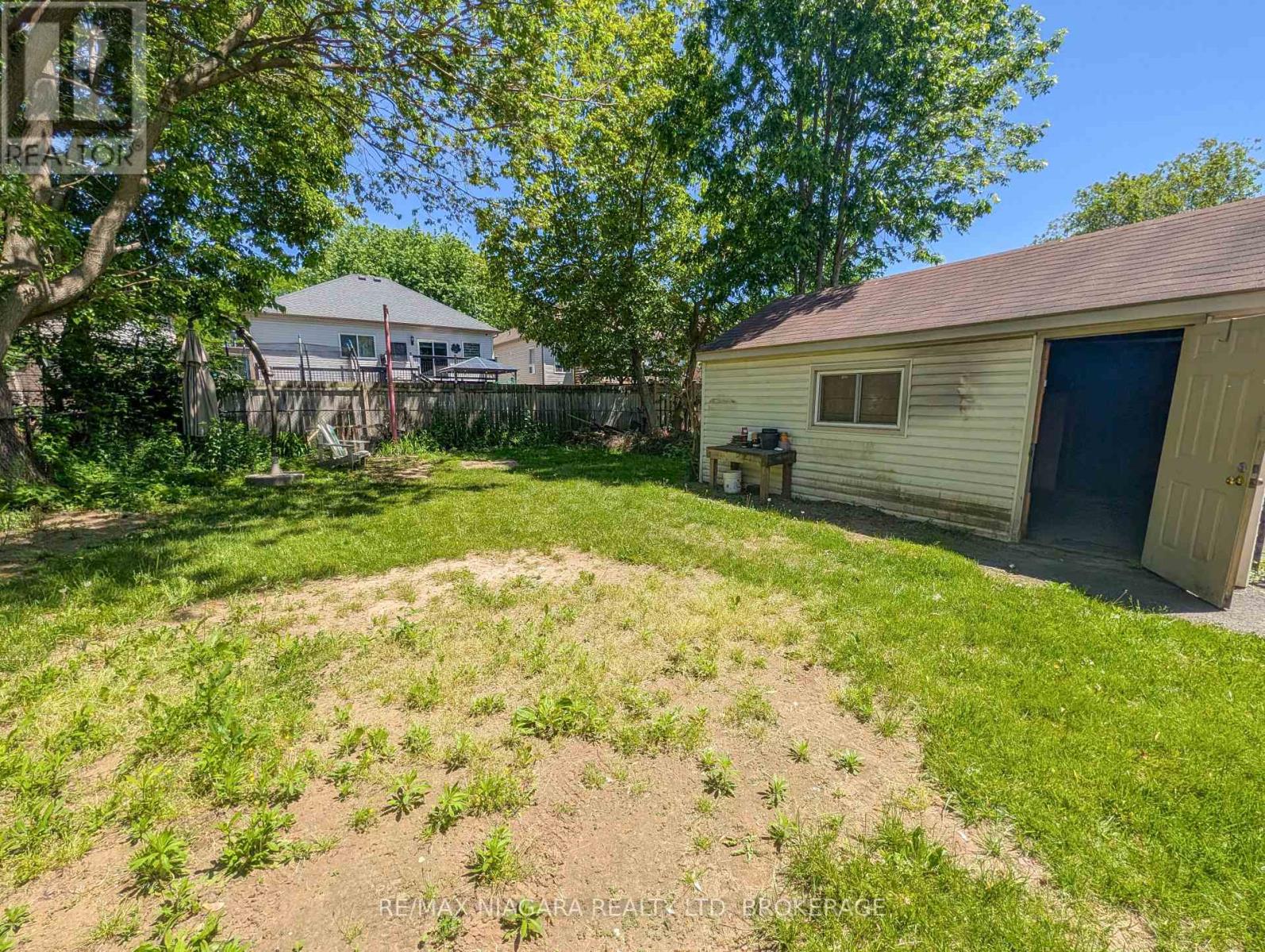 106 Haig Street — photo 28