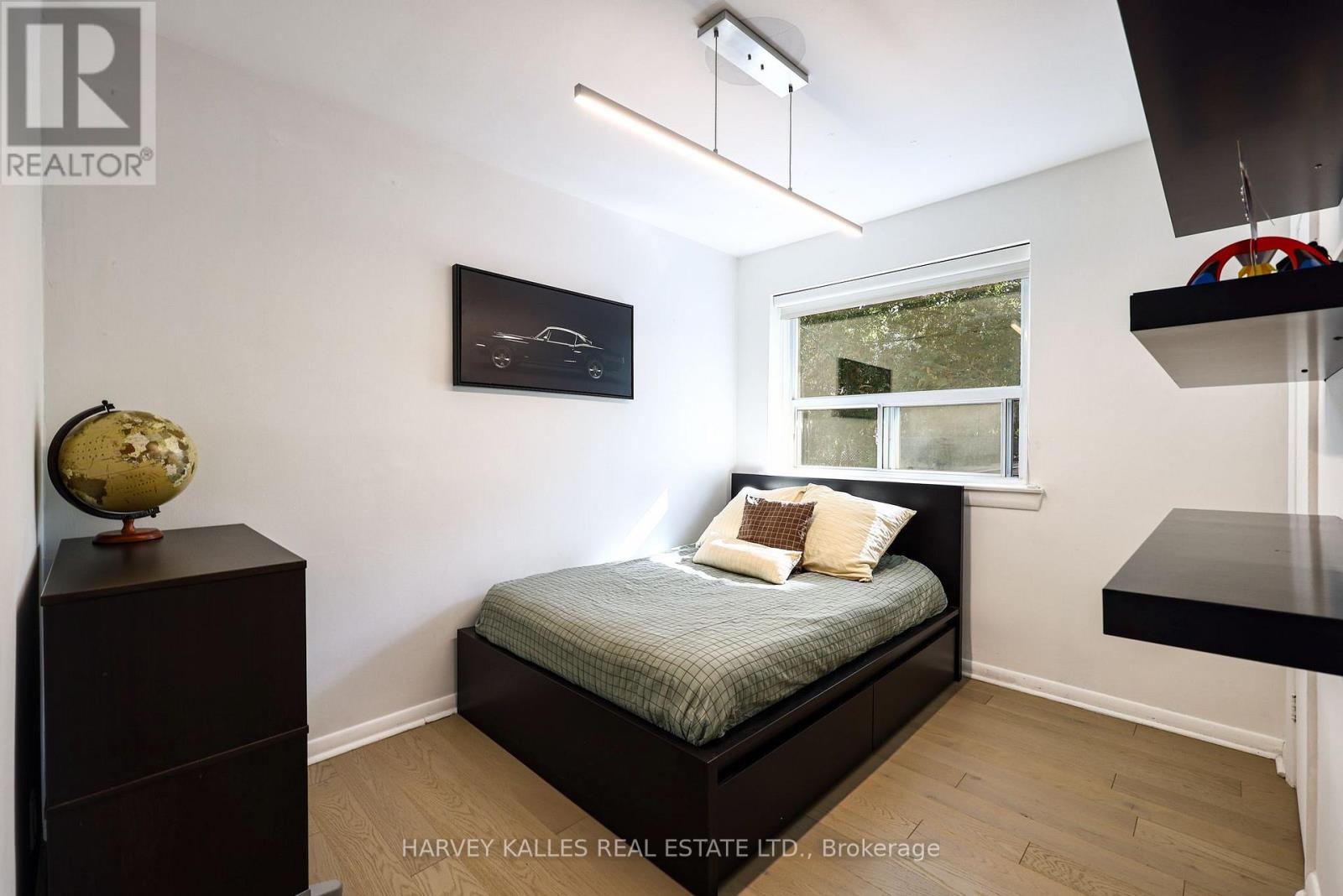 90 Berkinshaw Crescent — photo 38