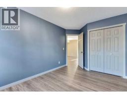 423, 103 Strathaven Drive - photo 24