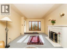 1881 Whyte Avenue, Vancouver, BC V6J1B1 Photo 8