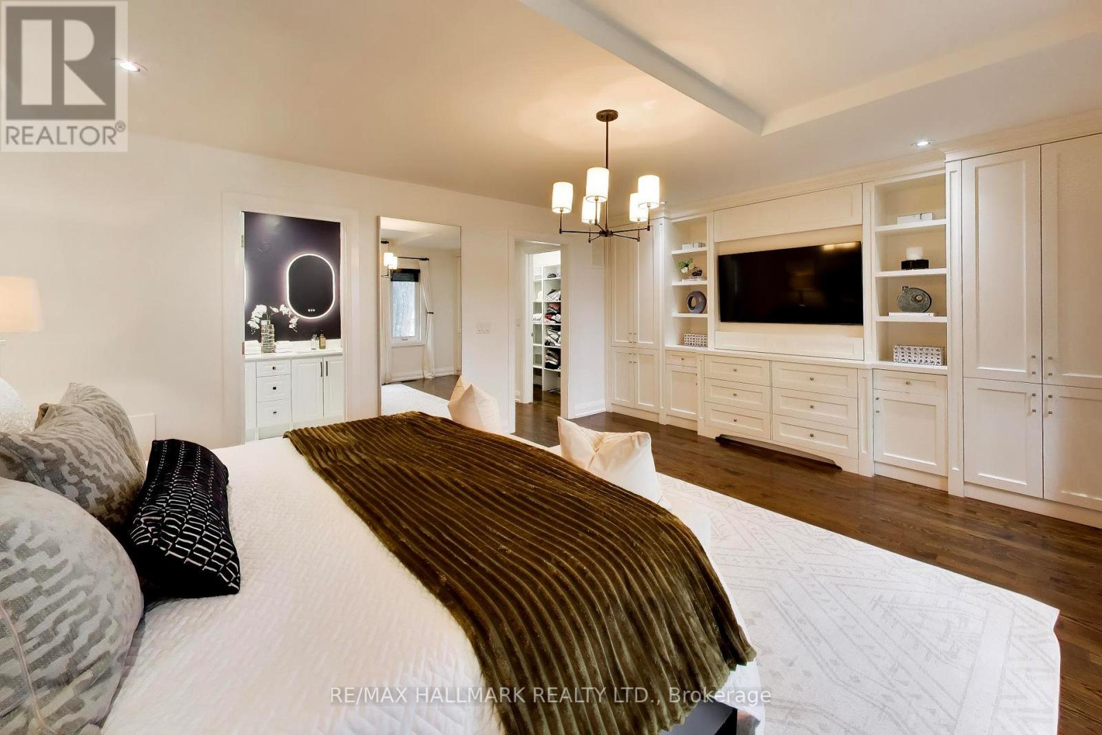145b Bannockburn Avenue — photo 11