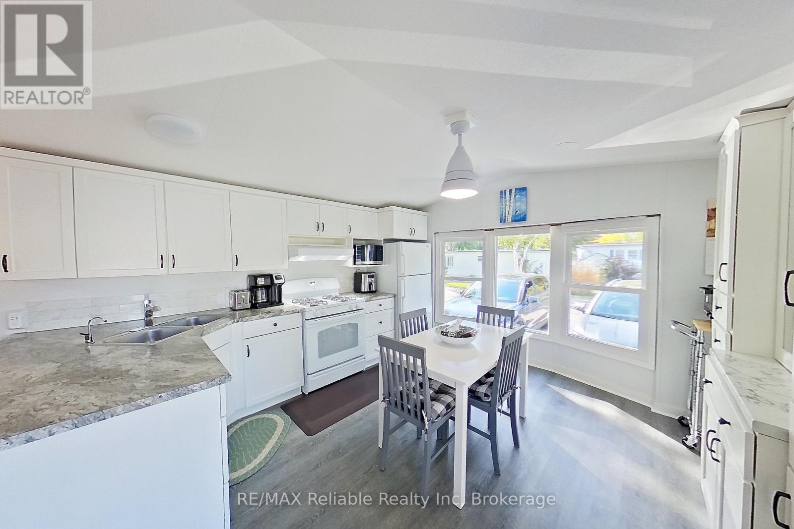 66 Leisure Way — photo 17