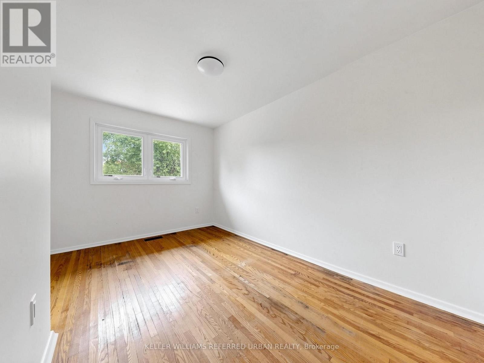 82 CROSSBOW CRESCENT - 32