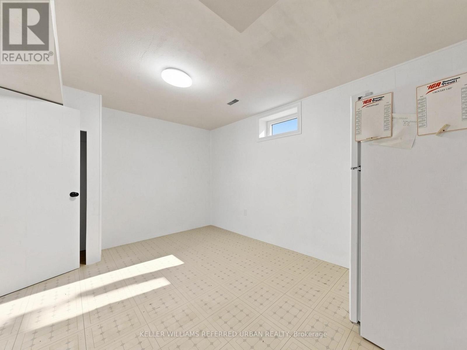 82 CROSSBOW CRESCENT - 40