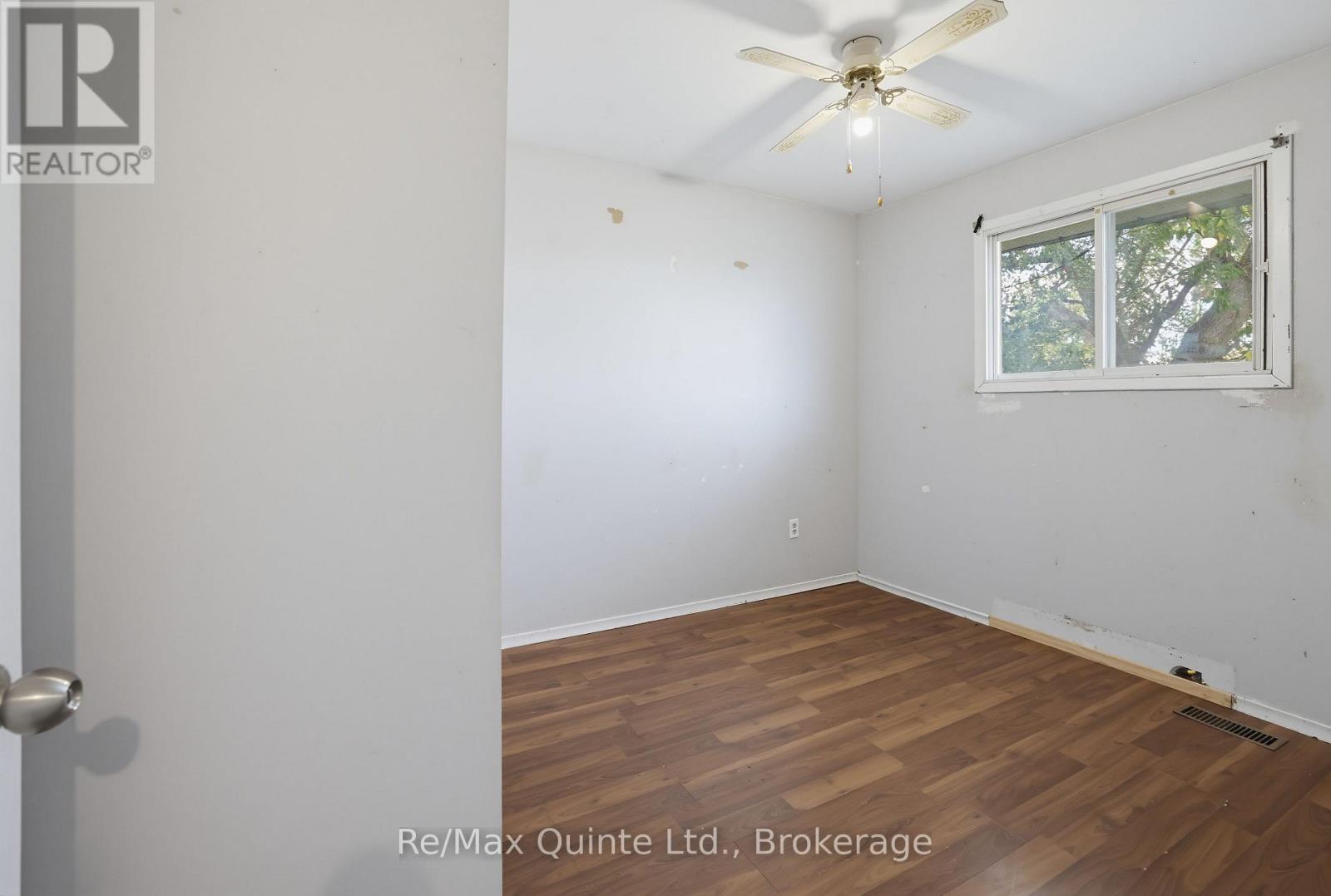 9 Mcfarland Drive, Belleville, ON photo 21