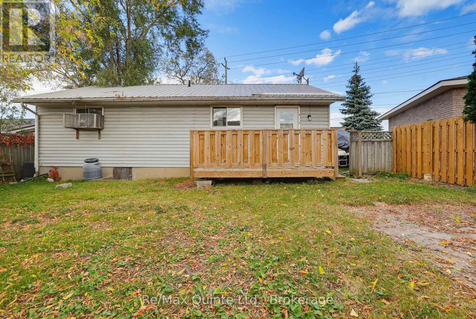 9 Mcfarland Drive, Belleville, ON photo 24