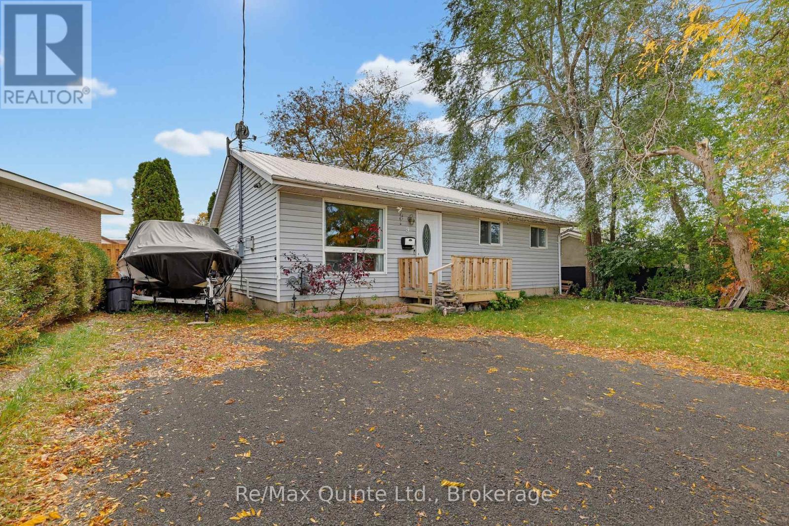 9 MCFARLAND DRIVE, Belleville (Belleville Ward) — photo 4