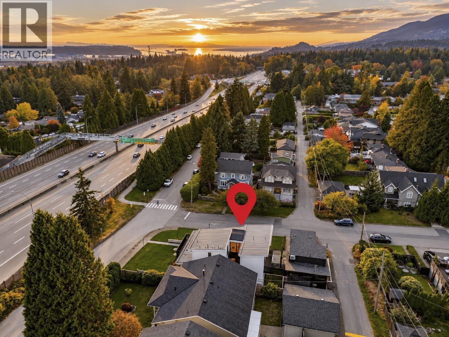 366 W 25TH STREET, North Vancouver - Image 1