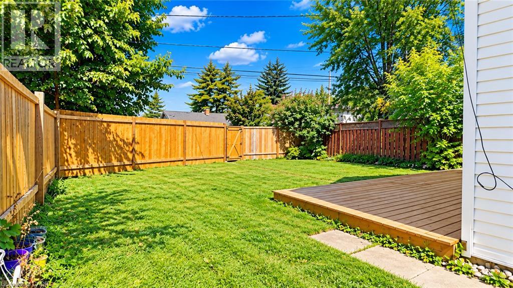 76 Avenue Road — photo 22