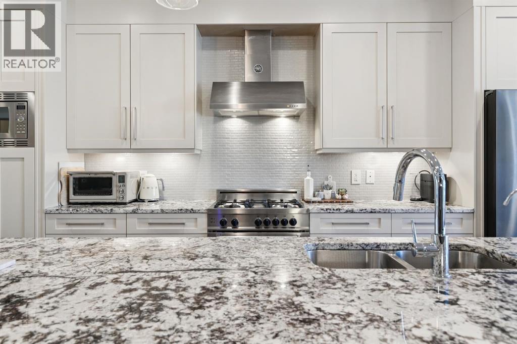 4012 2 Street NW - photo 7