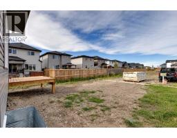 844 Hampshire Crescent NE - photo 45