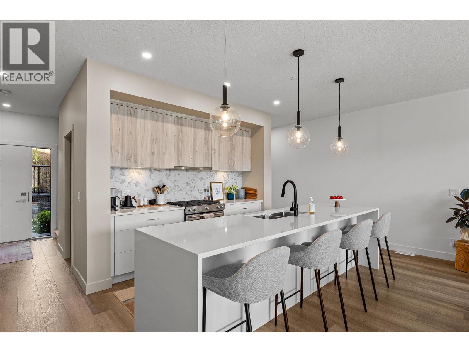 303 2735 SHANNON LAKE Road, West Kelowna