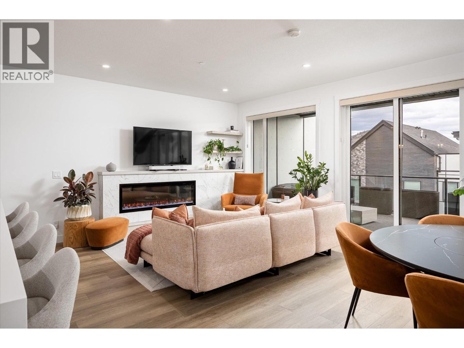 303 2735 SHANNON LAKE Road, West Kelowna