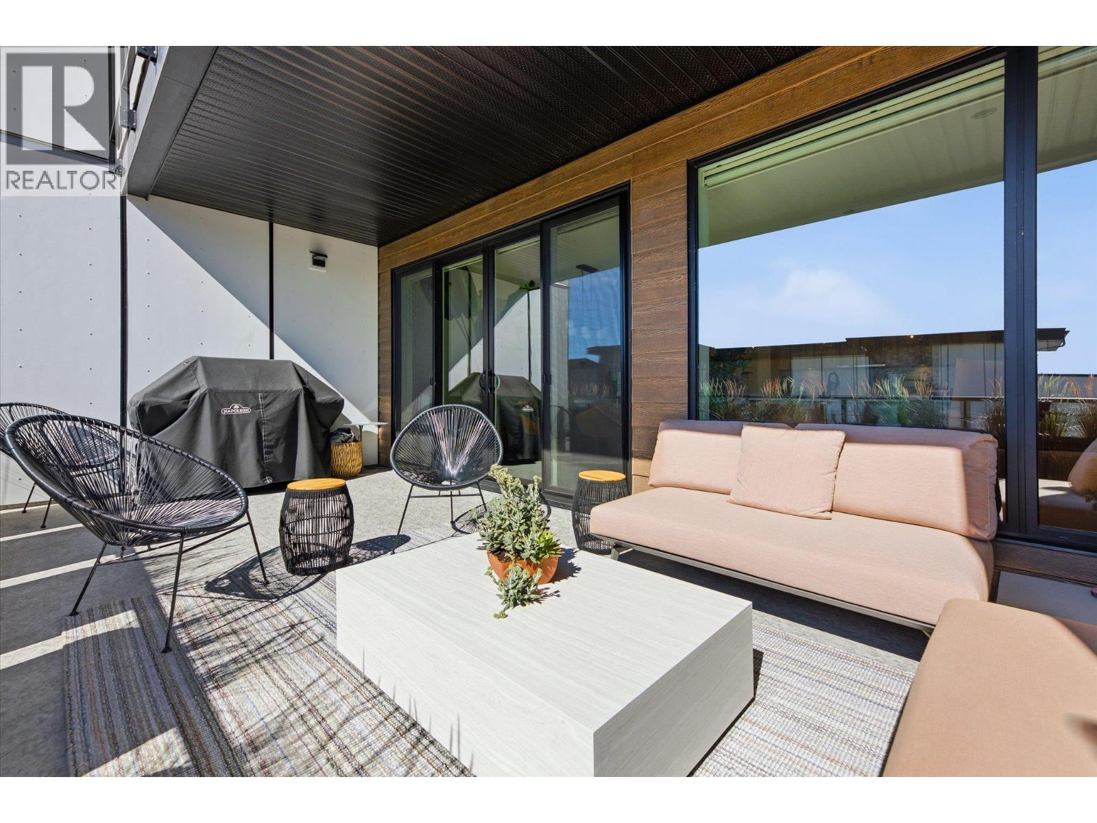 303 2735 SHANNON LAKE Road, West Kelowna