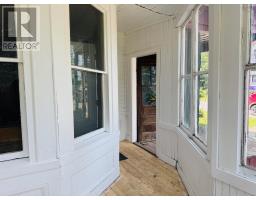 4pc Bathroom - 122 Queen Street, Parrsboro, NS B0M1S0 Photo 9