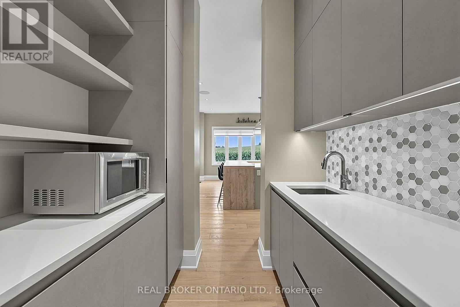 64 Manor Glen Crescent — photo 17