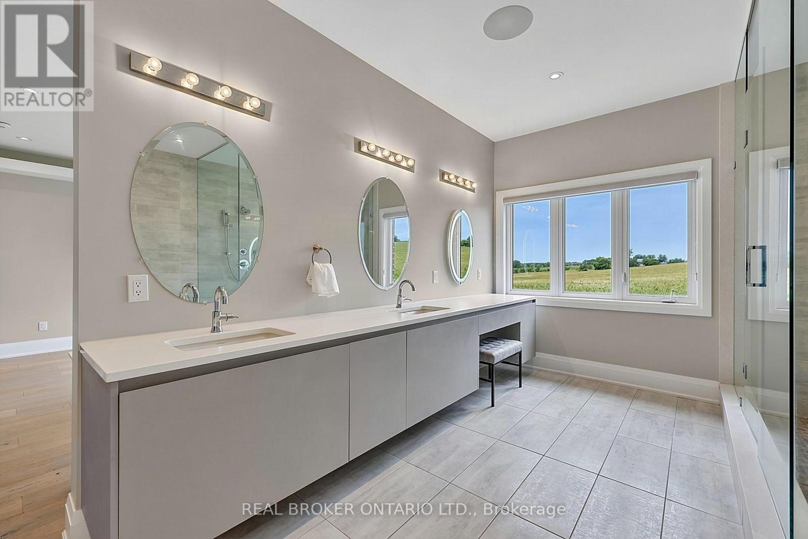 64 Manor Glen Crescent — photo 24