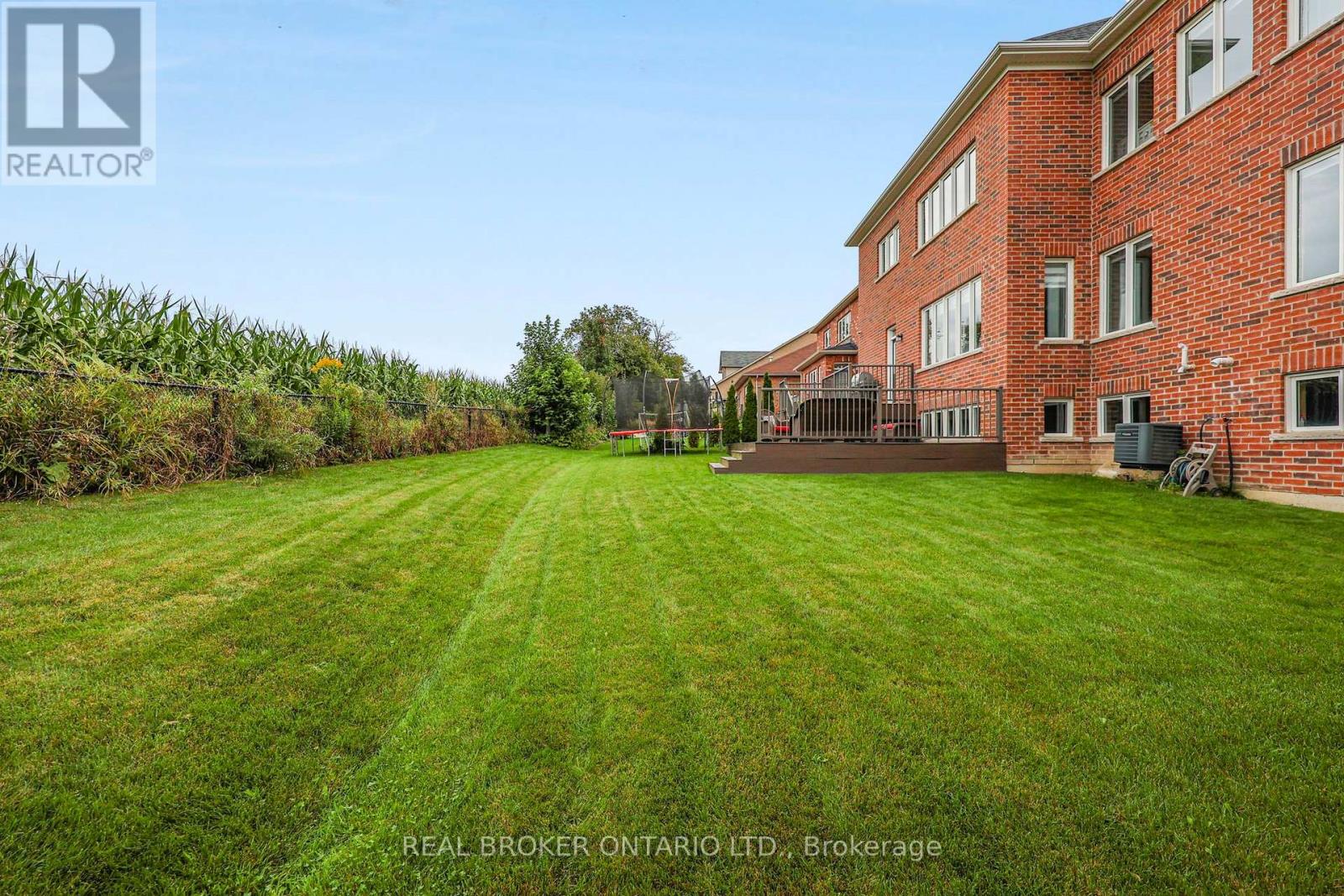 64 Manor Glen Crescent — photo 41
