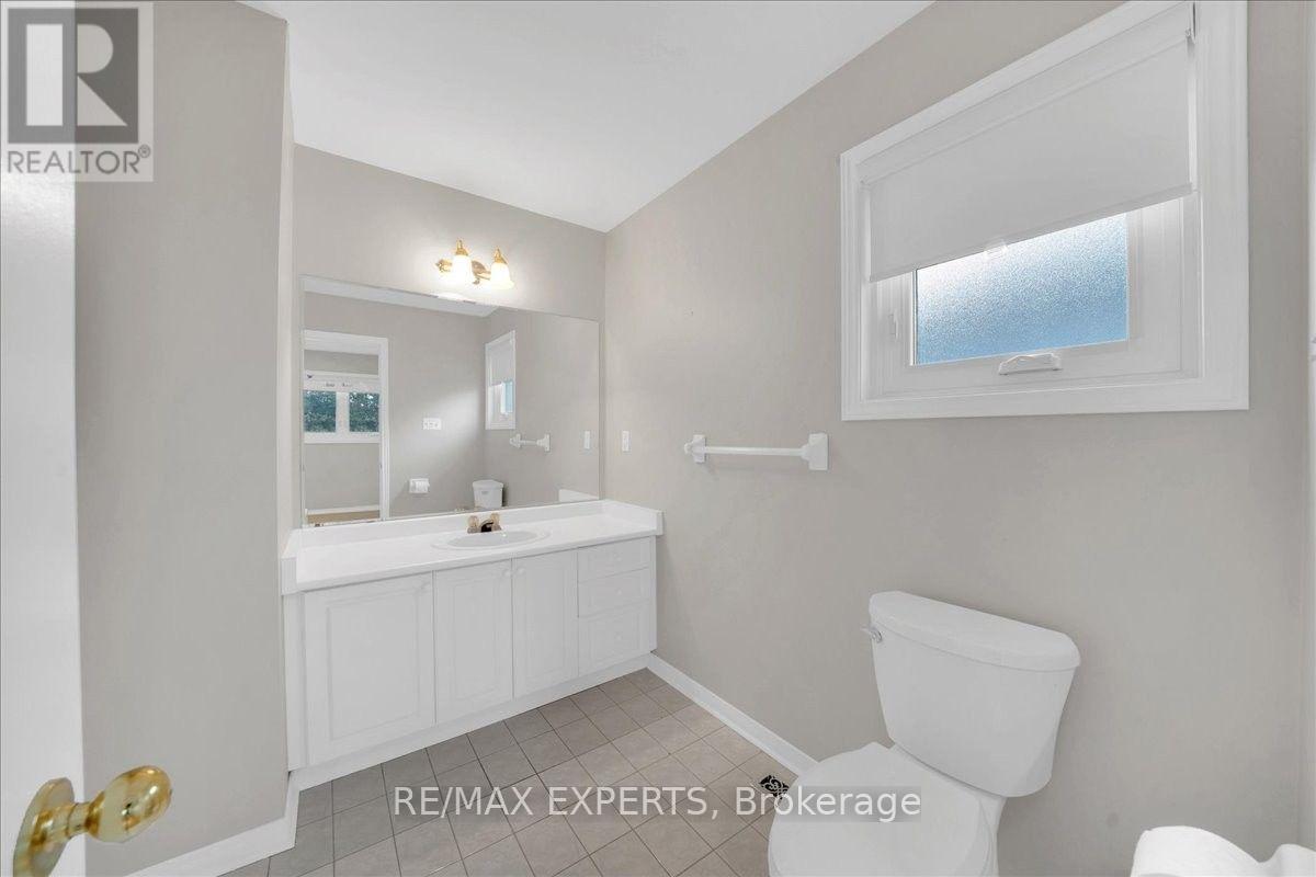 117 Pinedale Gate, Vaughan, ON photo 17