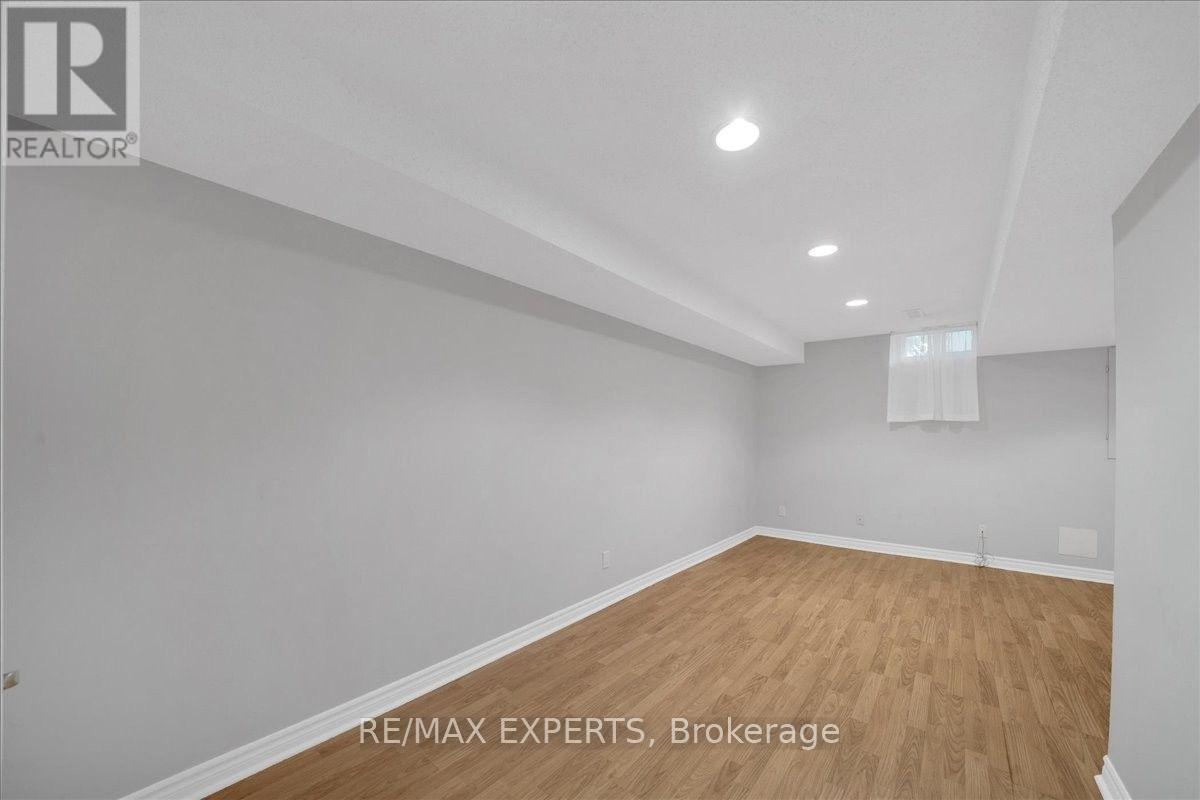 117 Pinedale Gate, Vaughan, ON photo 26