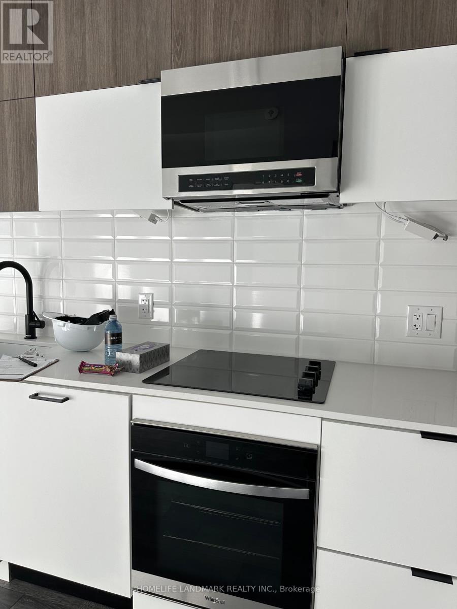 8888 Yonge Street — photo 14