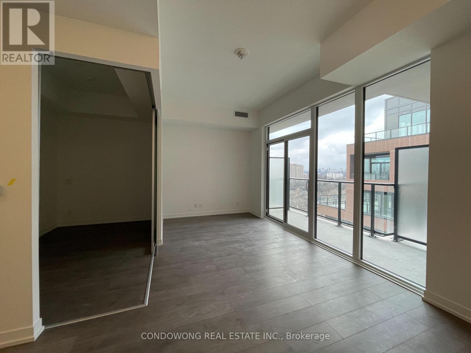 270 Dufferin Street — photo 13