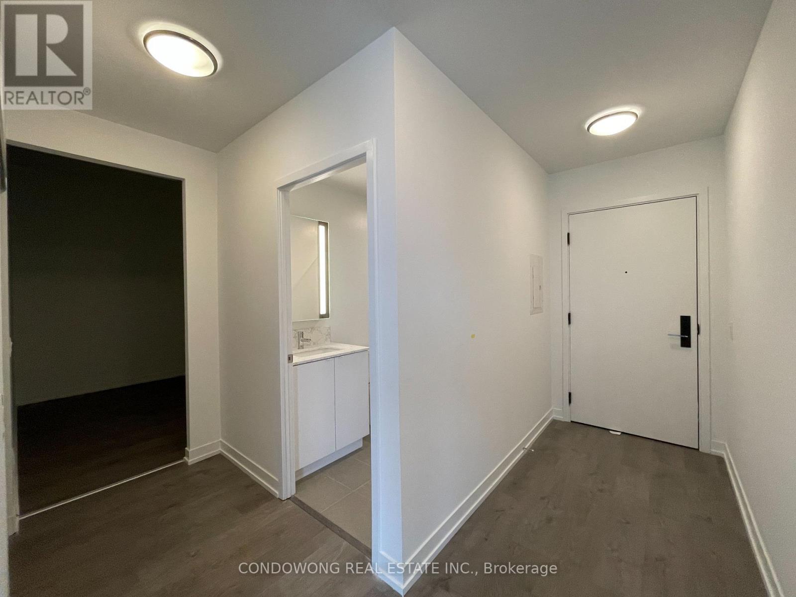 LP9 - 270 DUFFERIN STREET, Toronto (South Parkdale) — photo 2