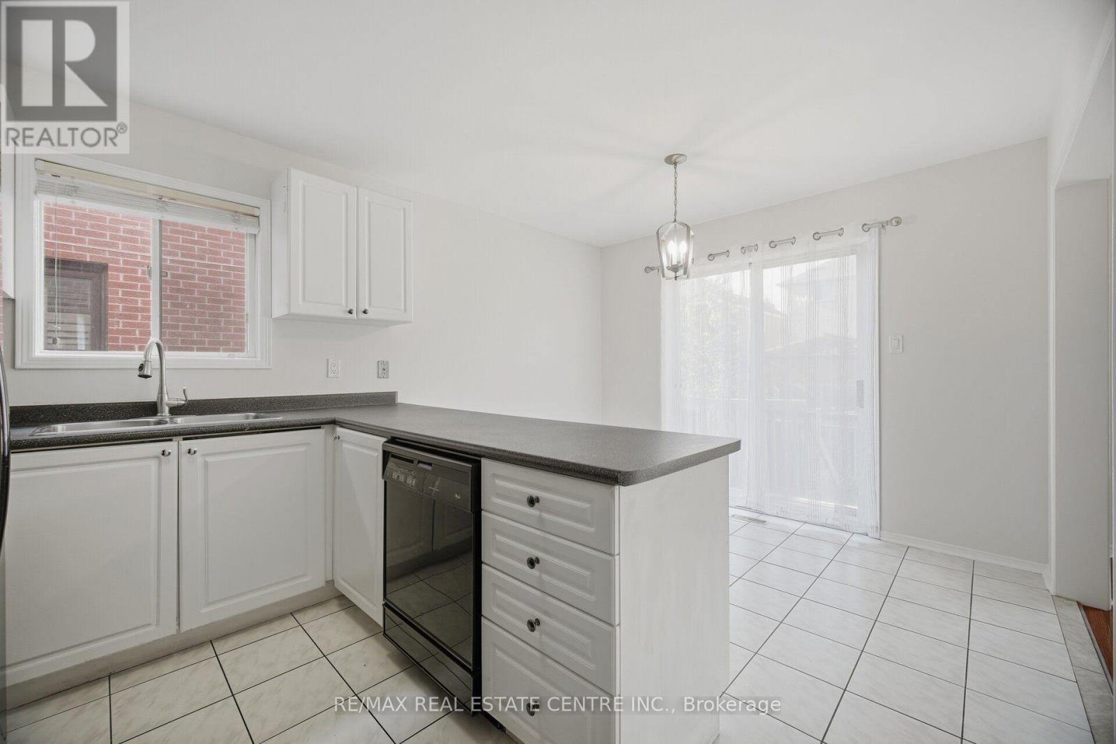 3727 Althorpe Circle — photo 19