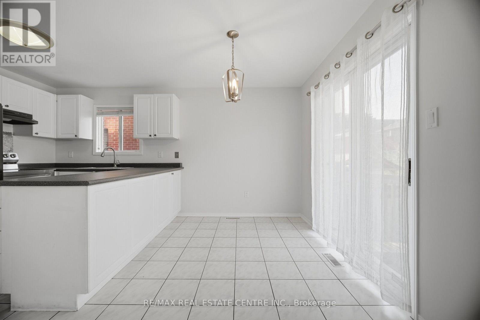3727 Althorpe Circle — photo 21