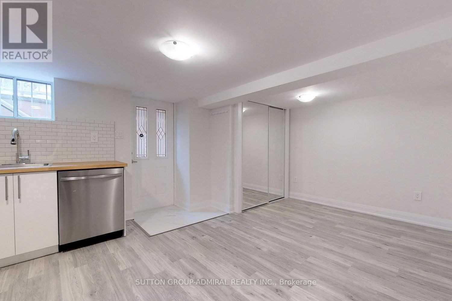 LOWER - 126 ARMSTRONG AVENUE, Toronto (Dovercourt-Wallace Emerson-Junction) — photo 3