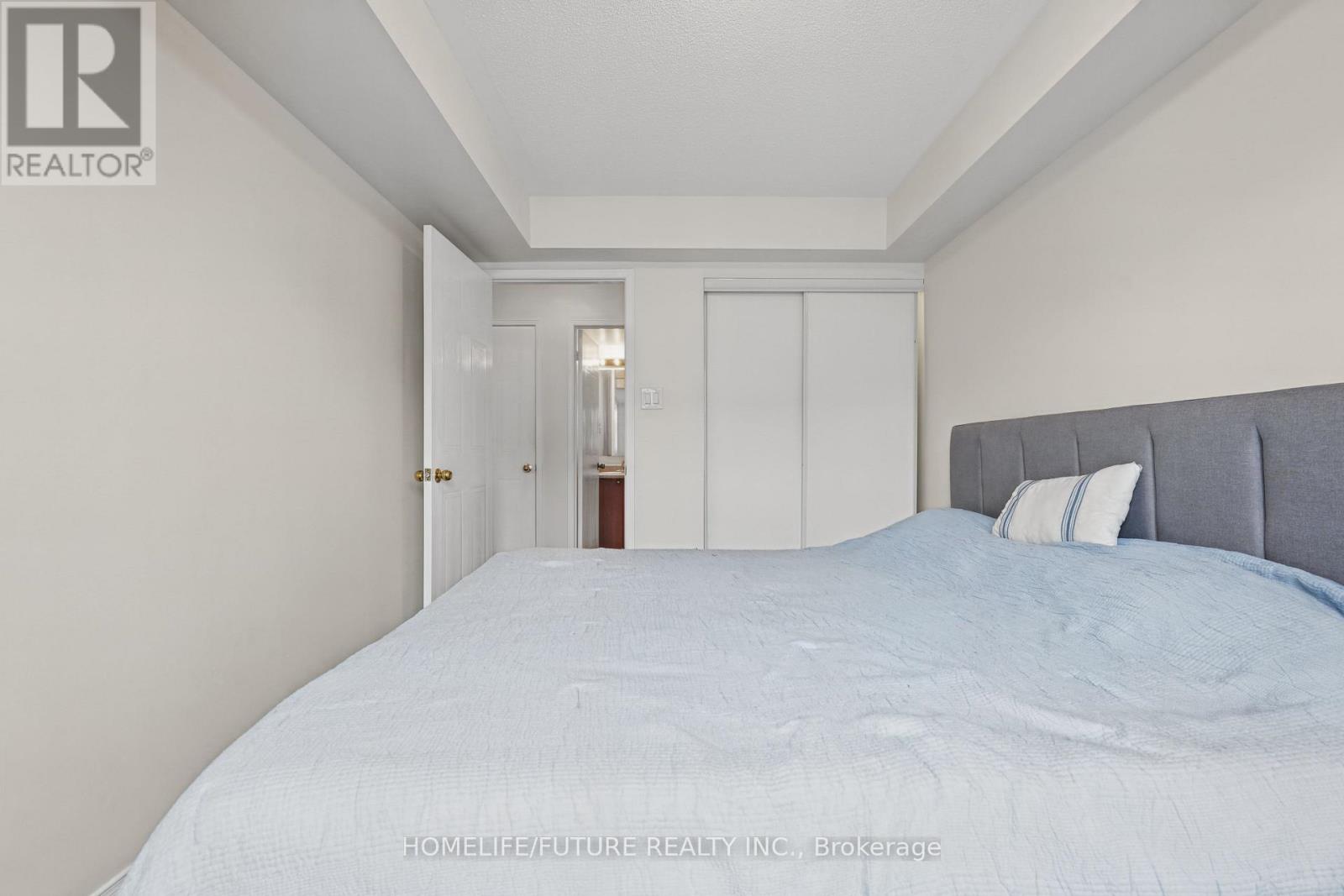 4975 Southampton Drive — photo 18