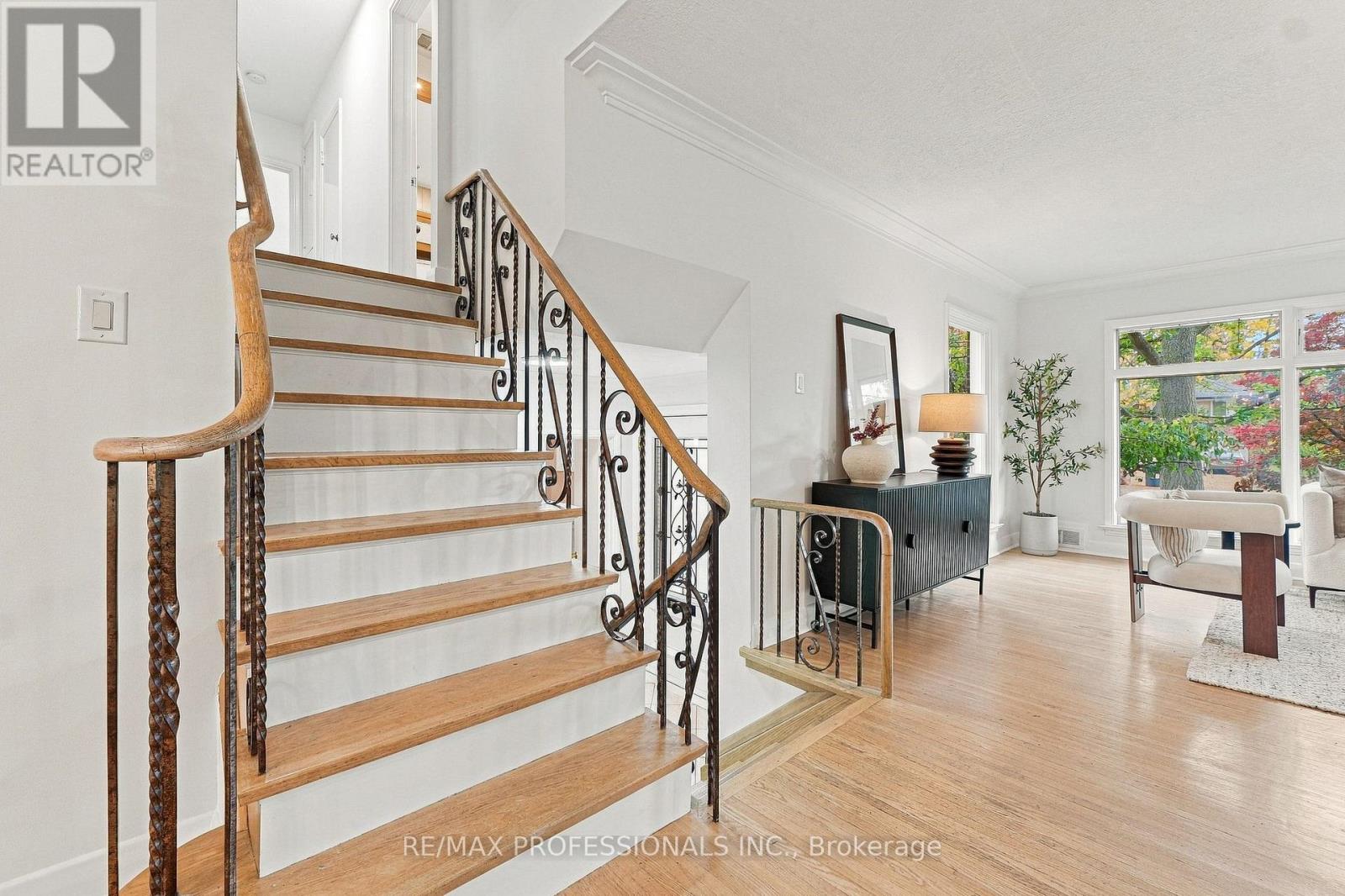 8 Northolt Court — photo 19