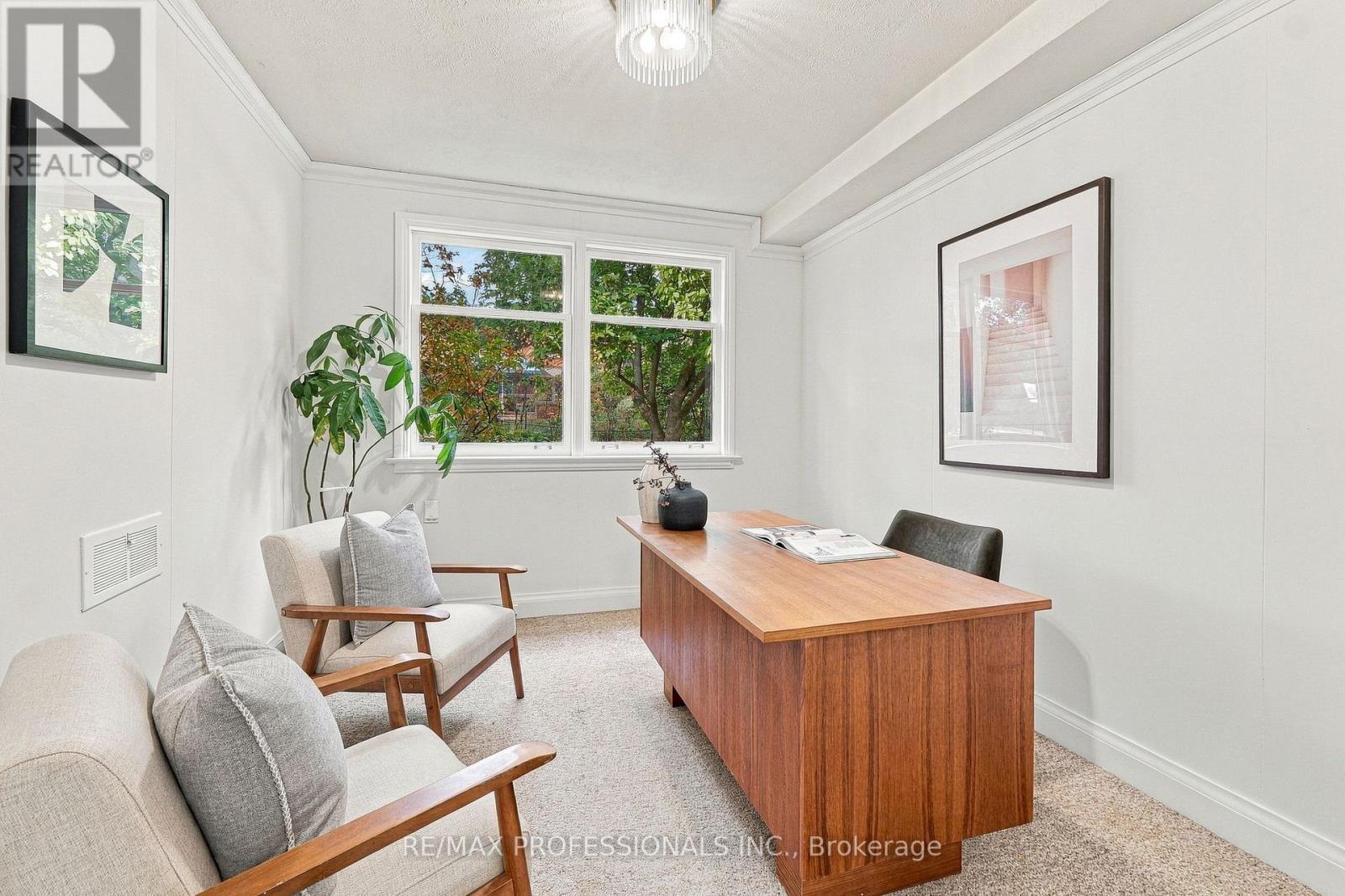 8 Northolt Court — photo 30