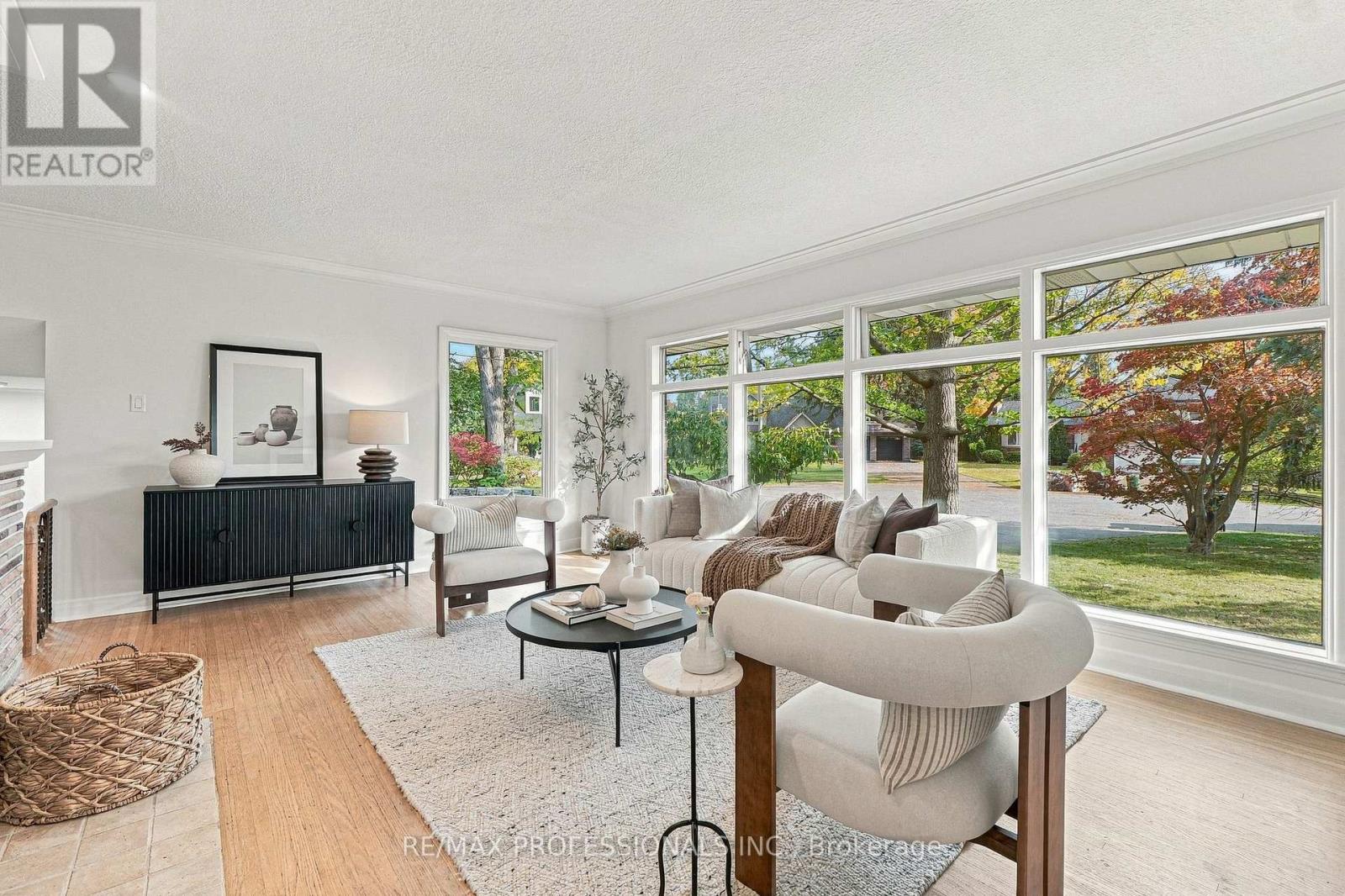 8 NORTHOLT COURT, Toronto (Edenbridge-Humber Valley) — photo 5