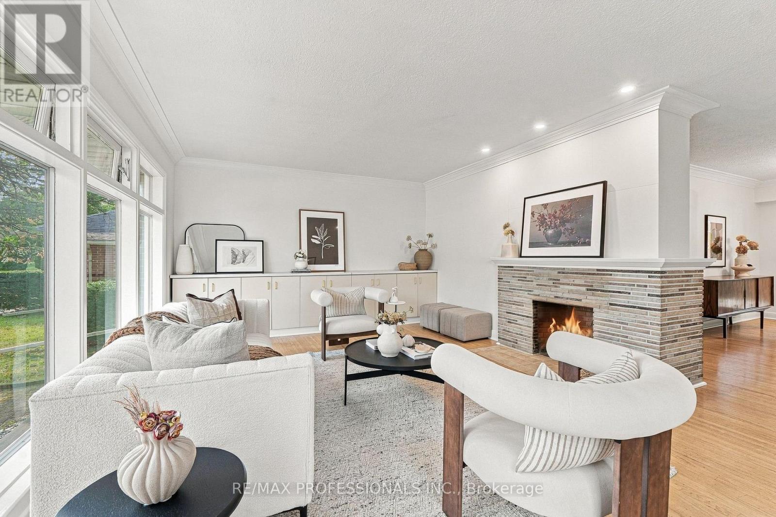 8 NORTHOLT COURT, Toronto (Edenbridge-Humber Valley) — photo 6
