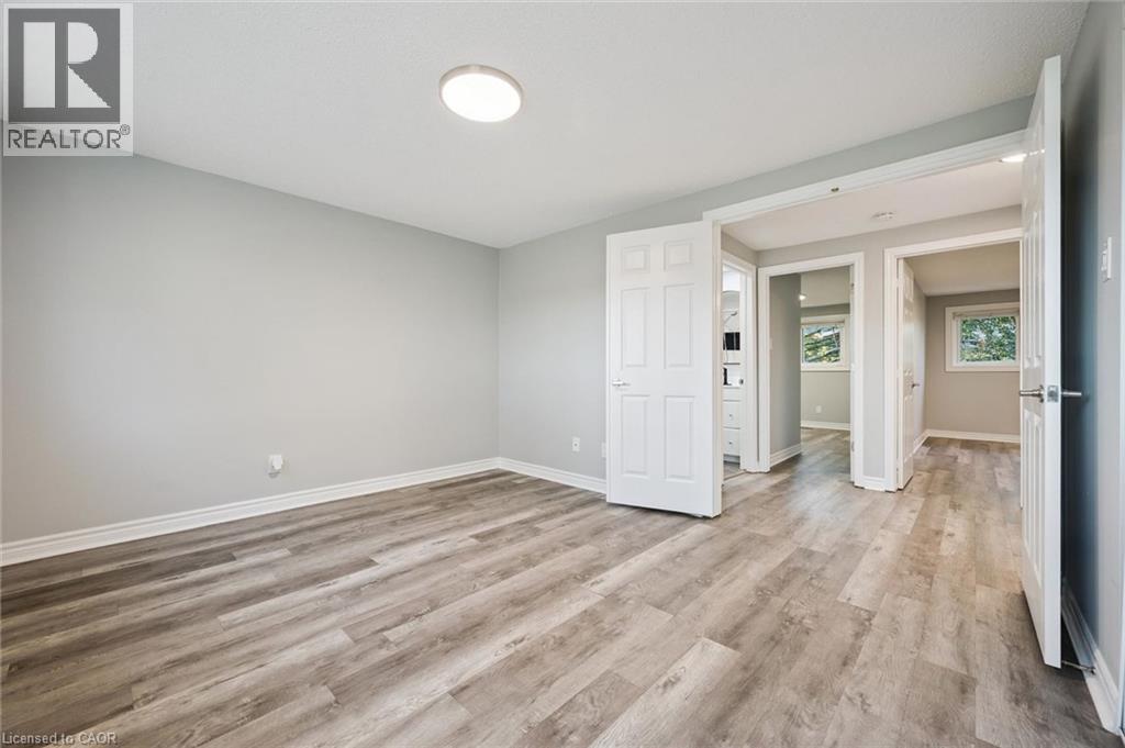 46 Cedarwoods Crescent — photo 16