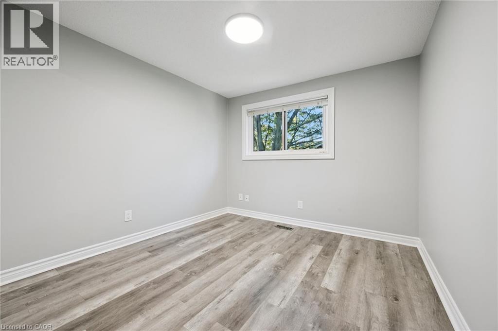 46 Cedarwoods Crescent — photo 18