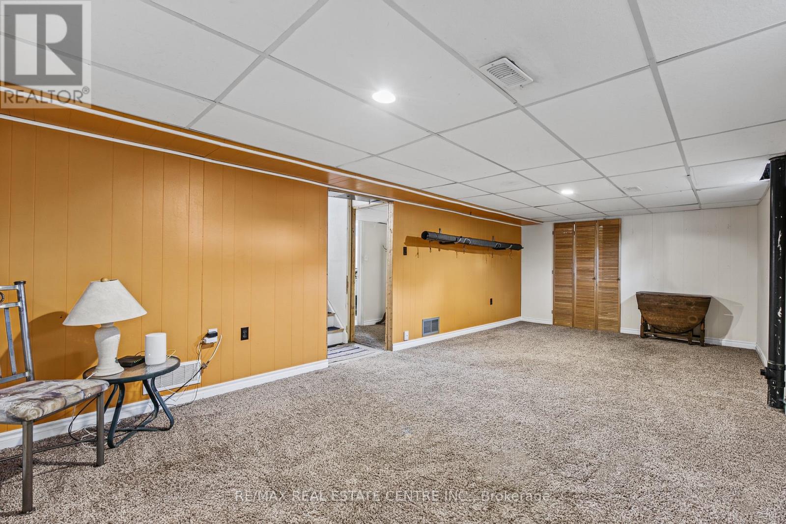 218 Montrose Street South — photo 19