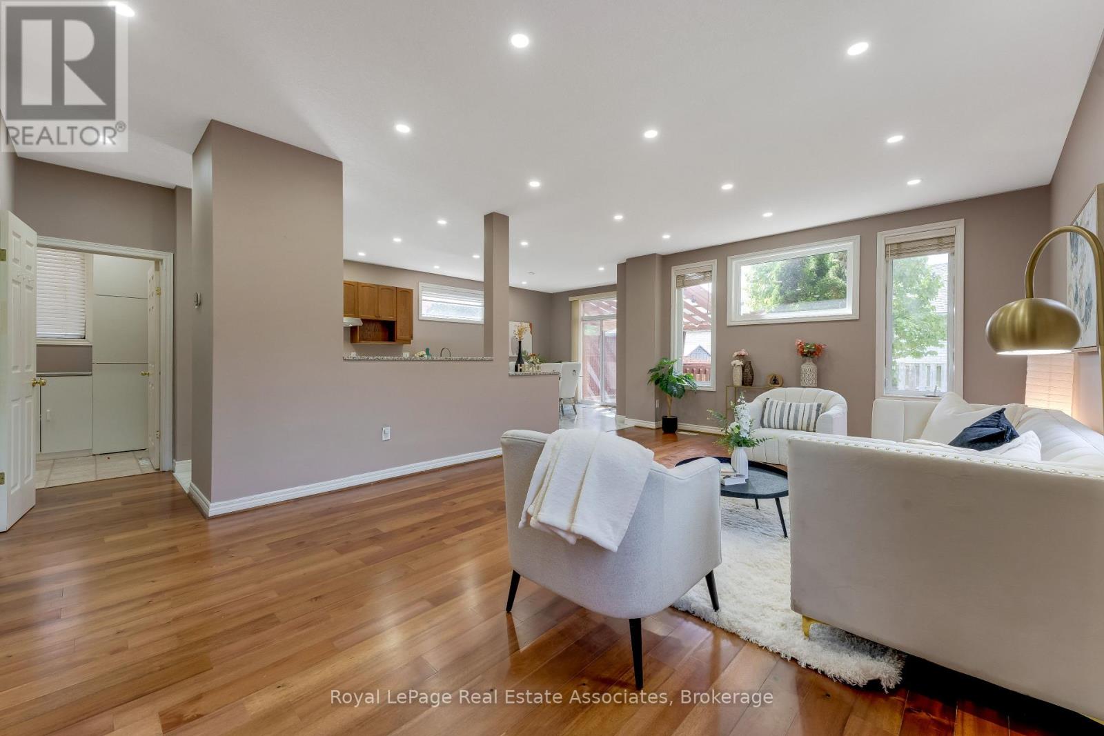 406 SANDY COVE CRESCENT, Waterloo — photo 5