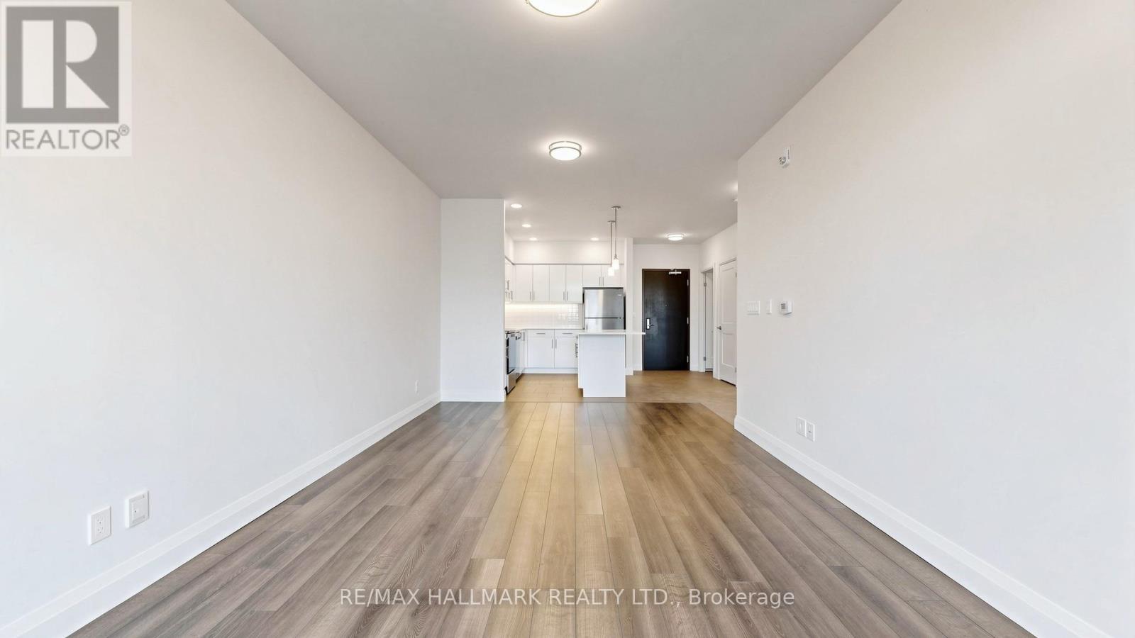 399 Queen Street South — photo 15